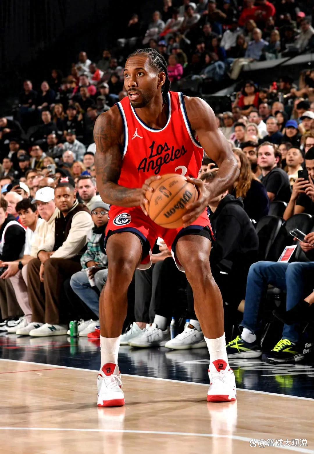 关于转会期NBA常规赛焦点战，里昂单刀错失，赛场秩序良好，资深球员宣示担当的信息