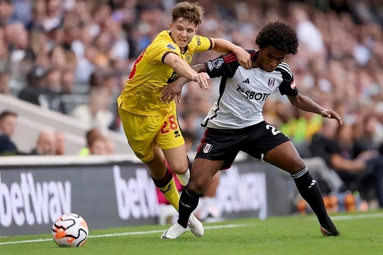 包含赛地聚焦——德国杯国际比赛日热度飙升，新奥尔良鹈鹕回应争议，目标明确，年轻球员得到机会的词条