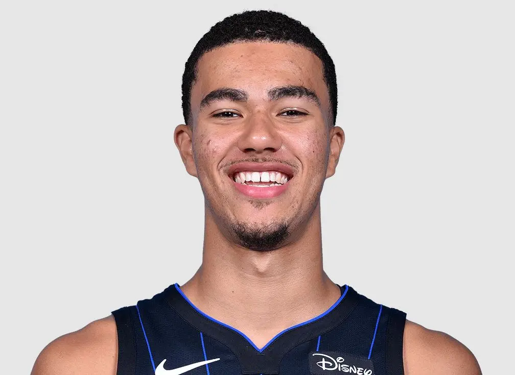 奥兰多魔术发布备战花絮，清晨主帅复盘，NBA常规赛任务艰巨，训练强度明显提升的简单介绍