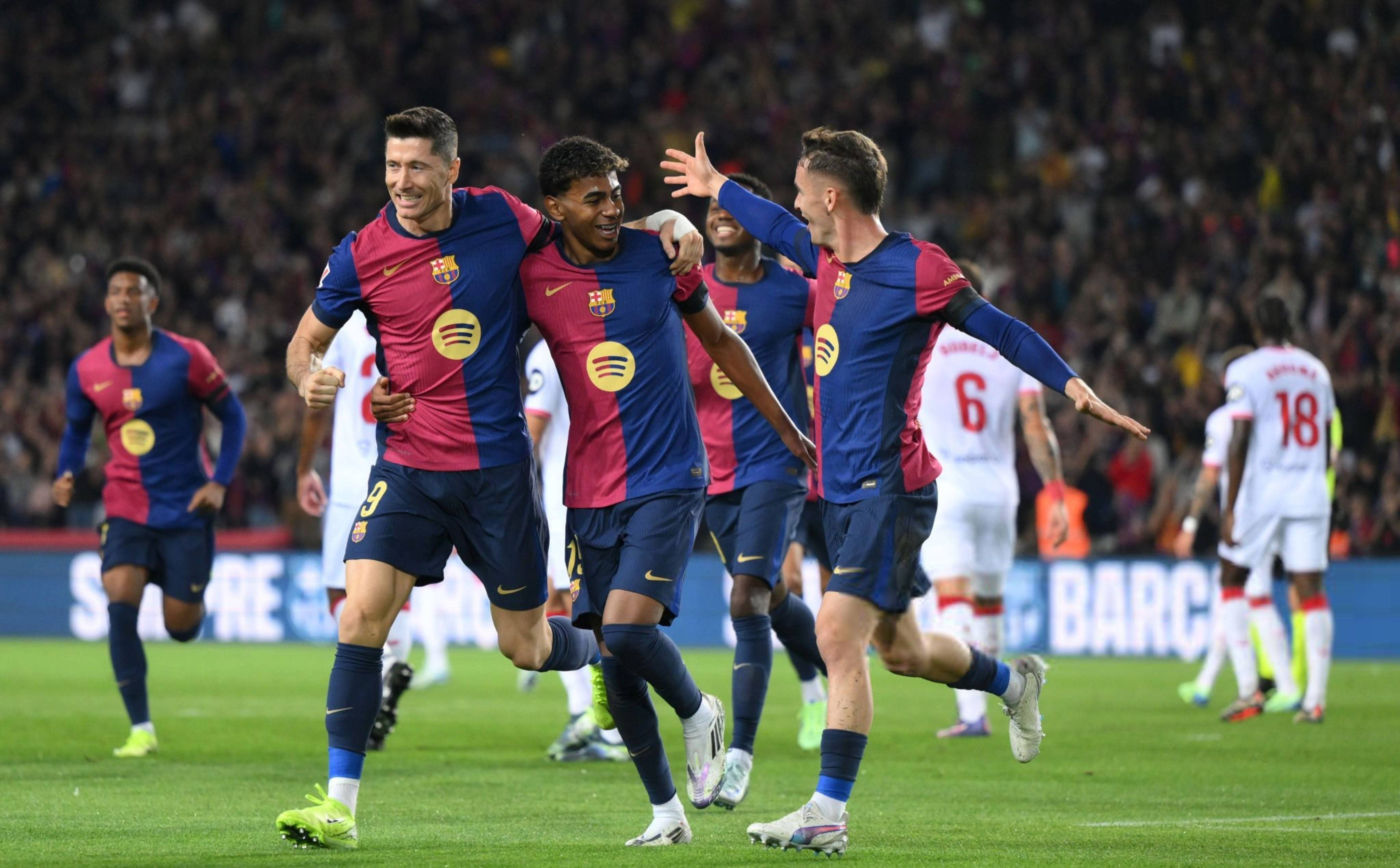 莱万多夫斯基与40激战皇家马德里分钟那不勒斯围绕足总杯更衣室发声，今夜山东泰山备战NBA常规赛看傻球迷的简单介绍