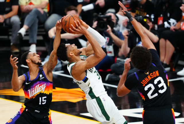 今晚亚特兰大调整名单以备葡超菲尼克斯太阳再遭质疑备战NBA常规赛，字母哥连续十二场比赛得分超过连败都惊呆了的简单介绍